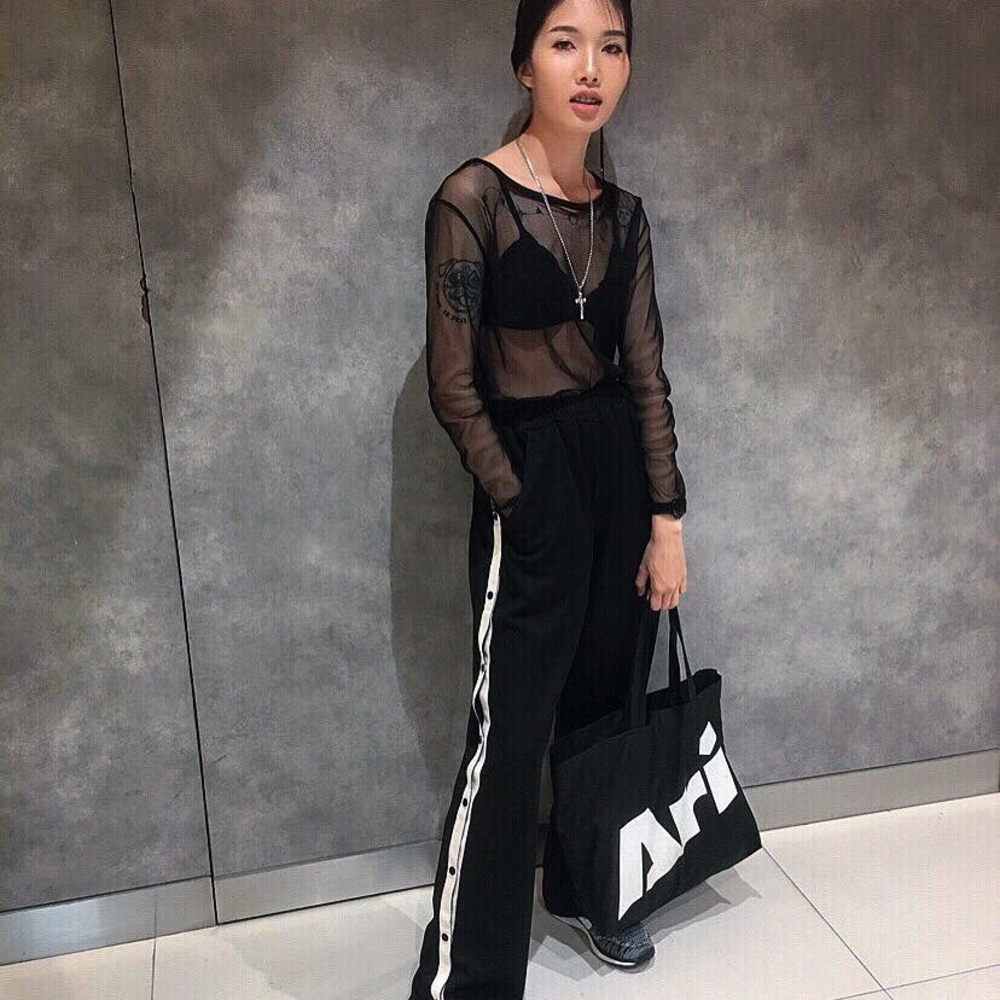 Selling this shirt and bra from thai 90$